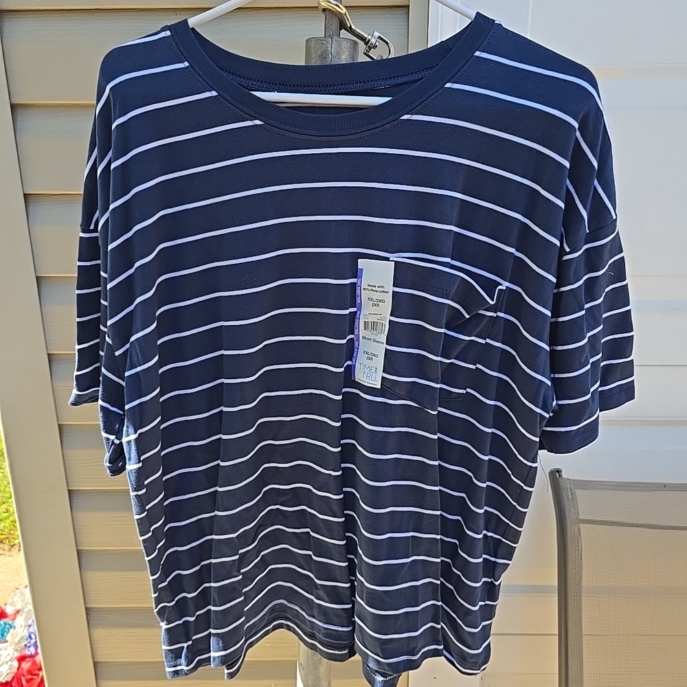 Time and Tru Men's Blue and White Striped Tee